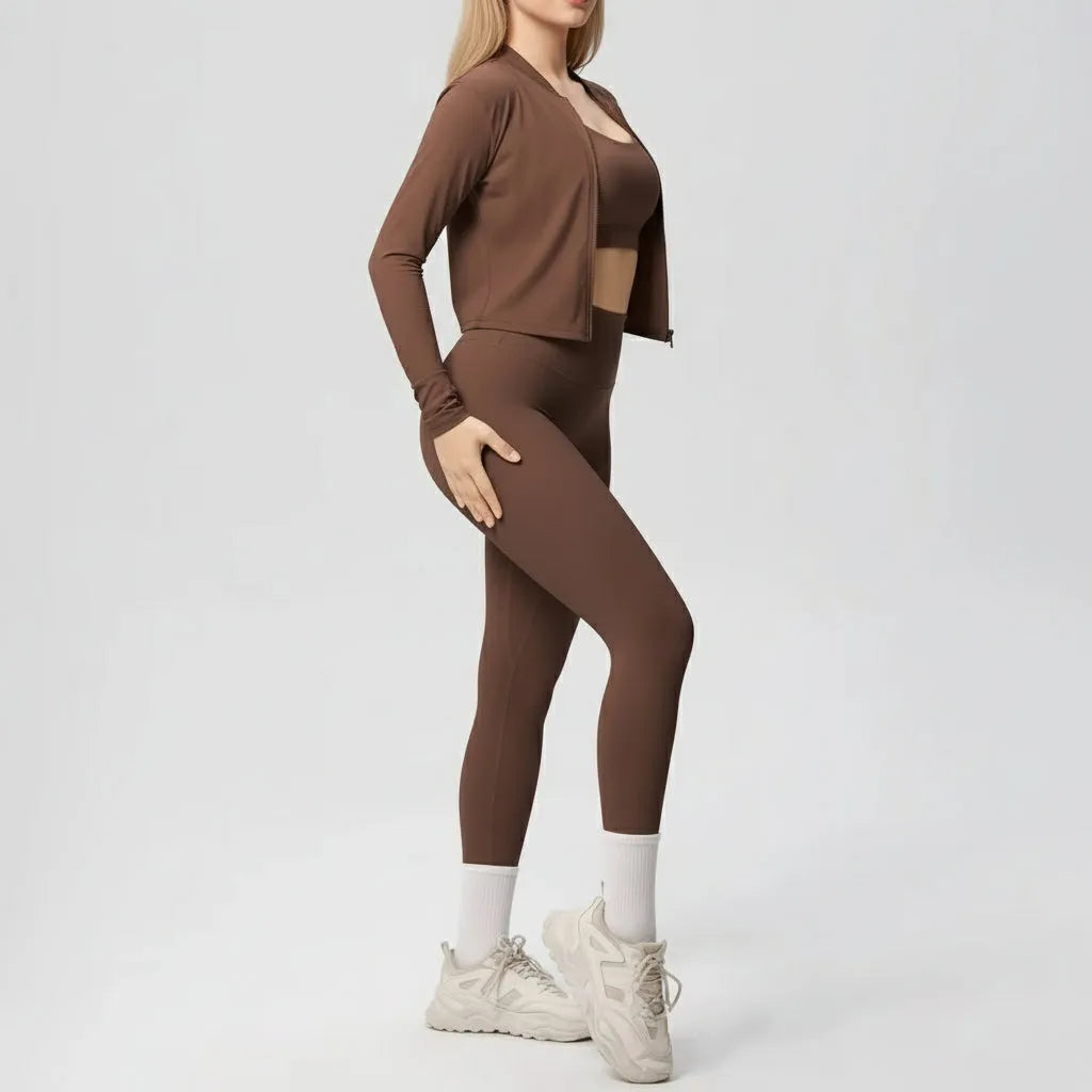 Set gym mujer 3 piezas diseño moderno
