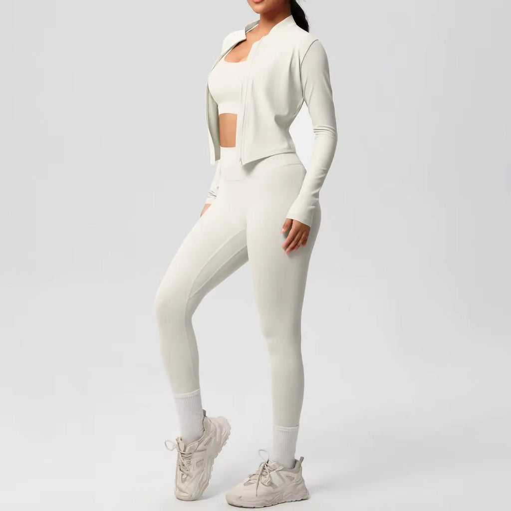 Set gym mujer 3 piezas diseño moderno
