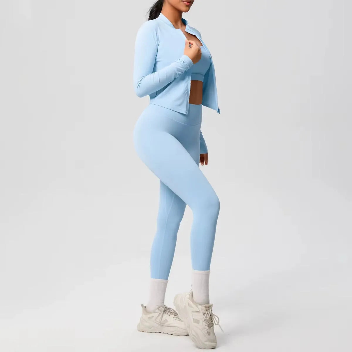 Set gym mujer 3 piezas diseño moderno
